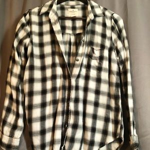 American Eagle plaid long sleeve boyfriend fit button up